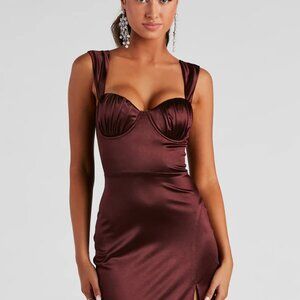 Windsor Wedding Guest Formal Satin Sweetheart Burgundy Maroon Dress Gown - Small